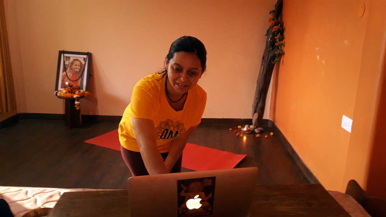 www.yoganga.org - request an online class online hatha yoga classes - with mandakini puri