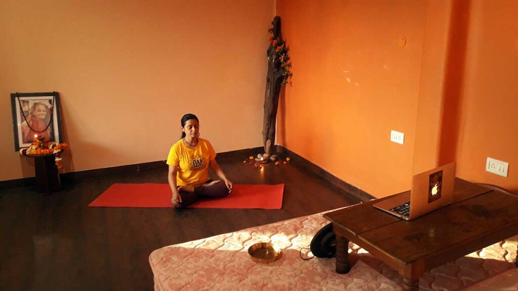www.yoganga.org - online pranayam, meditation, hatha yoga classes - with mandakini puri