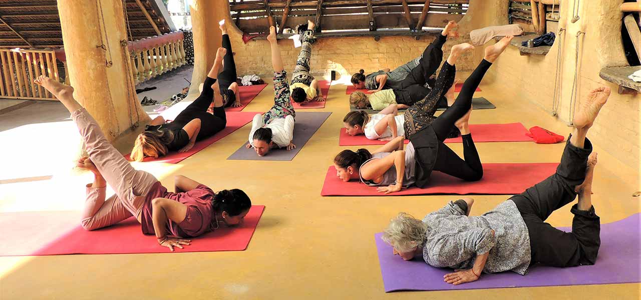 yoganga.org - YogAnga Retreat at Sri Santosh Puri Ashram - Hatha Yoga, Asana, Pranayama & Meditation two week Residential Course